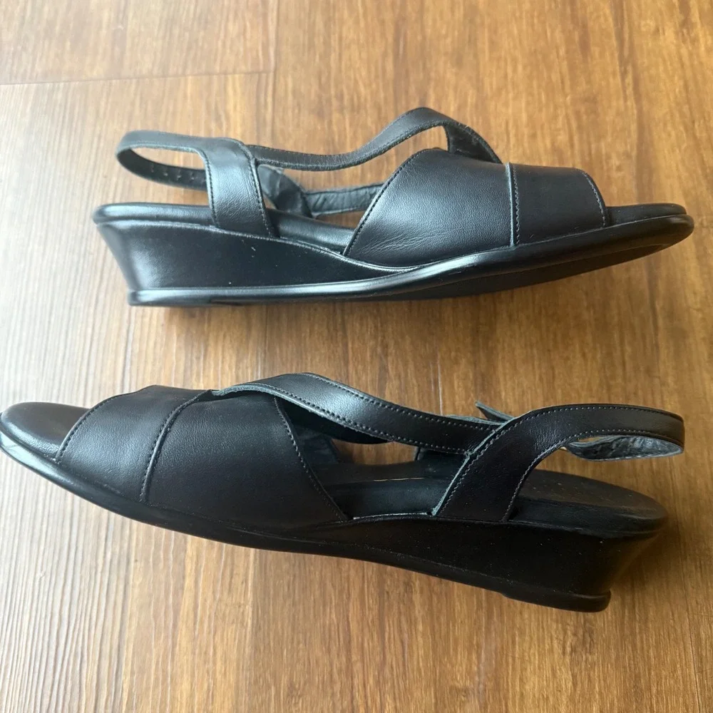 SAS Caress Cross Strap Wedge Sandal Black Leather Womens 7.5M Comfort Support - Picture 5 of 9